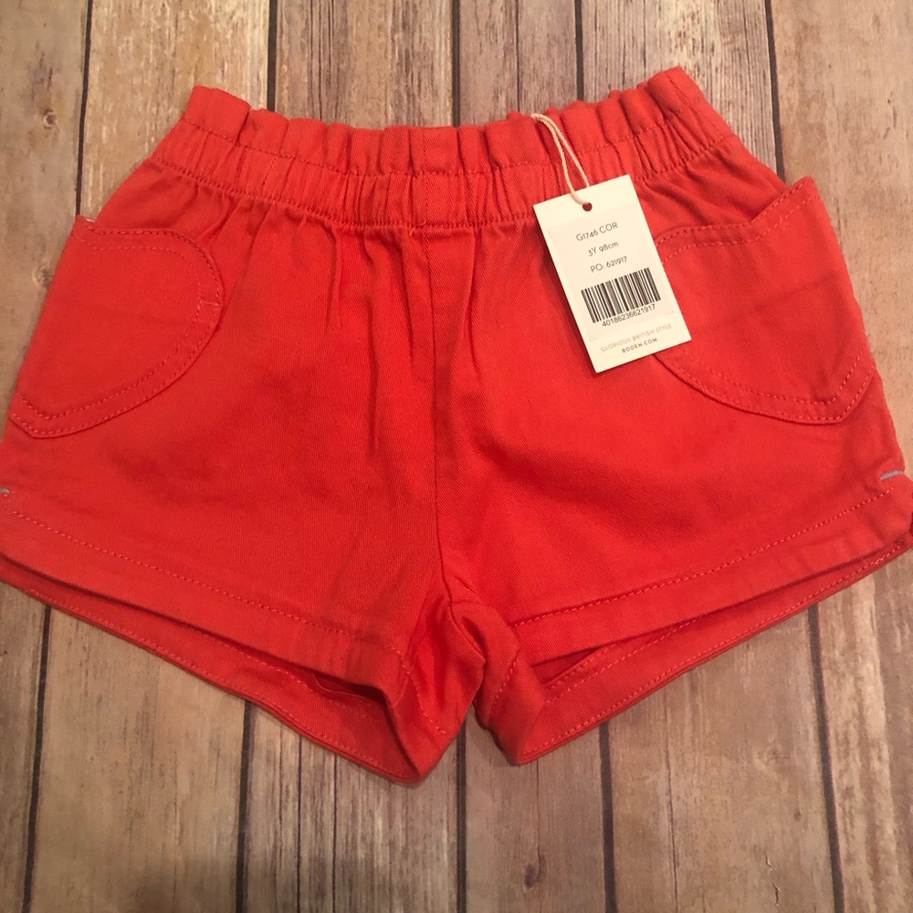 Mini Boden coral pink heart shorts